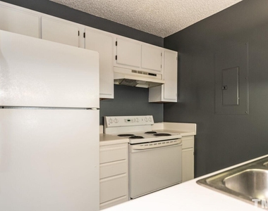 1230 University Court - Photo Thumbnail 12