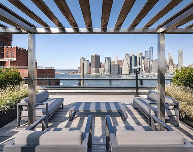 107 Columbia Street - Photo Thumbnail 5