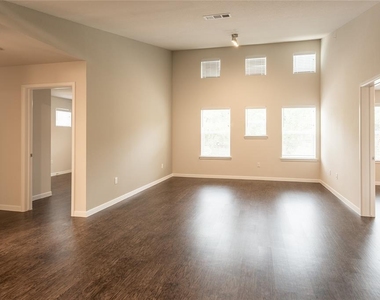 3300 Oak Creek Drive - Photo Thumbnail 26