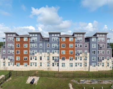 3300 Oak Creek Drive - Photo Thumbnail 1