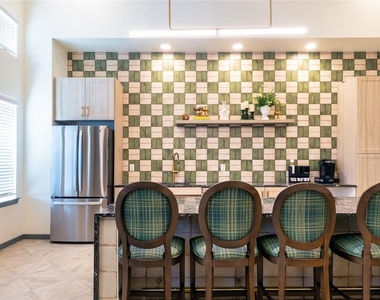 1200 W Koenig Lane Street - Photo Thumbnail 12
