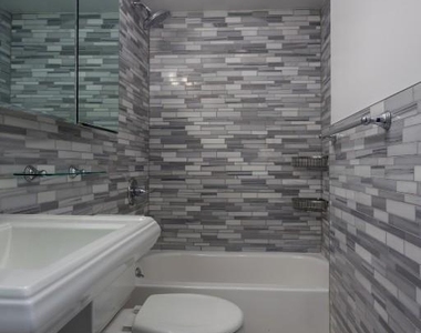 213 East 26th Street - Photo Thumbnail 5