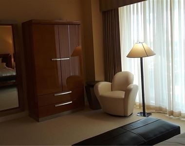 455 Longboat Club Road - Photo Thumbnail 11