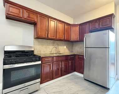 580 Wilson Avenue - Photo Thumbnail 2