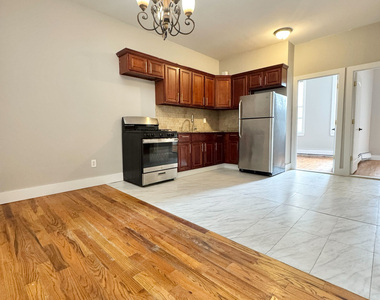 580 Wilson Avenue - Photo Thumbnail 3