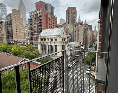 151 Lexington Avenue - Photo Thumbnail 7