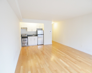 151 Lexington Avenue - Photo Thumbnail 2