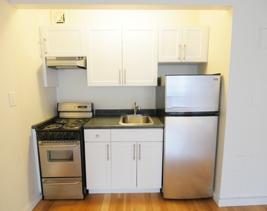 151 Lexington Avenue - Photo Thumbnail 4