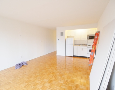 151 Lexington Avenue - Photo Thumbnail 4