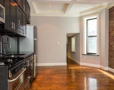 W 103rd St - Photo Thumbnail 0