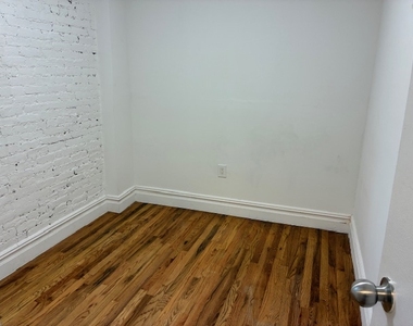 545 East 5th Street - Photo Thumbnail 2
