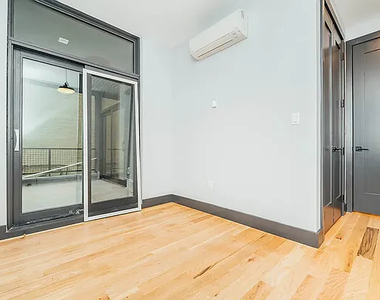 435 Wilson Street - Photo Thumbnail 8