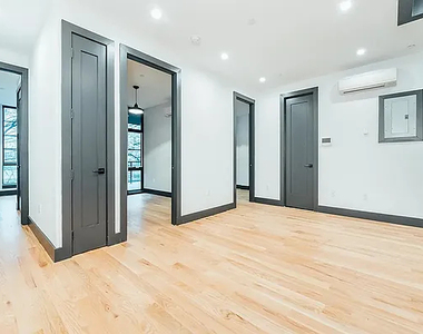 435 Wilson Street - Photo Thumbnail 10