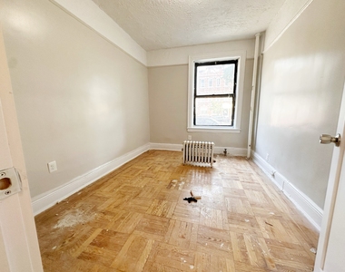 8630 23rd Avenue - Photo Thumbnail 3