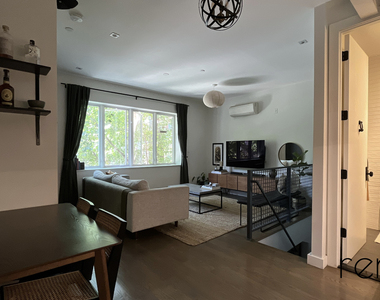 295 Montgomery Street - Photo Thumbnail 9