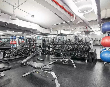 222 East 39th Street - Photo Thumbnail 8