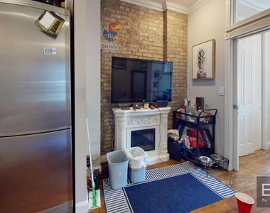 Tenth Avenue - Photo Thumbnail 12