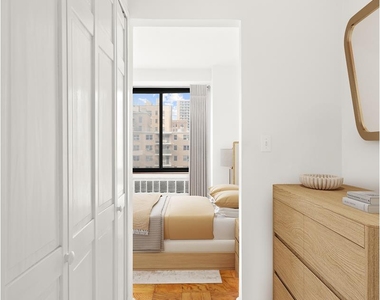 382 Central Park W - Photo Thumbnail 5