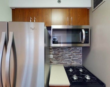 120 W. 21st - Photo Thumbnail 2