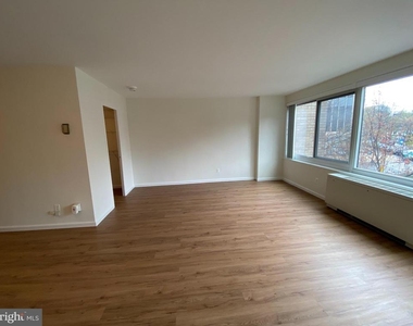 1330 New Hampshire Avenue Nw - Photo Thumbnail 6