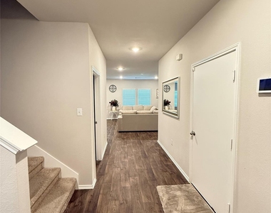 5704 Berriweather Dr - Photo Thumbnail 2