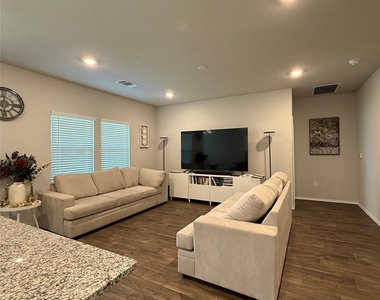 5704 Berriweather Dr - Photo Thumbnail 1