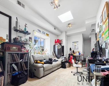 438 Wilson Avenue - Photo Thumbnail 1