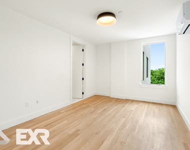 1946 Ocean Avenue - Photo Thumbnail 8