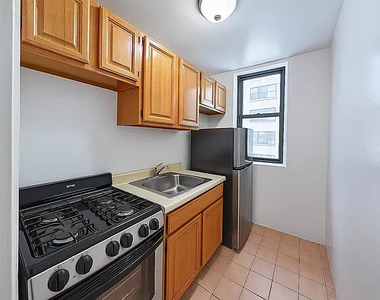 156 East 85th Street - Photo Thumbnail 1
