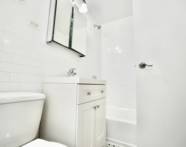 516 East 80th - Photo Thumbnail 4