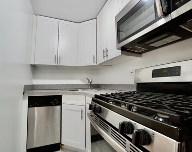 516 East 80th - Photo Thumbnail 3