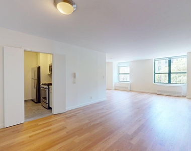 West 87th Street - Photo Thumbnail 0