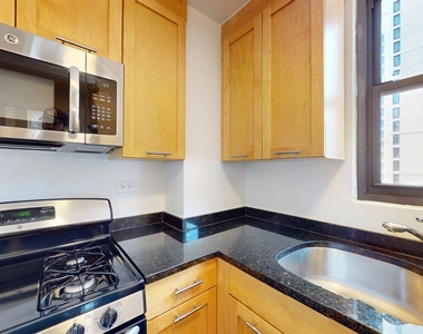 East 49th Street - Photo Thumbnail 2