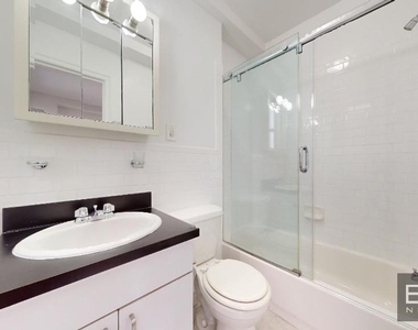 140 East 46th Street - Photo Thumbnail 2