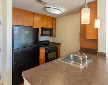 6210 Belcrest Road - Photo Thumbnail 45