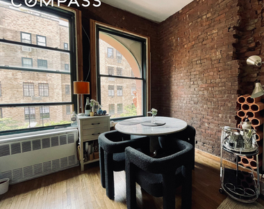 43 E 10th Street - Photo Thumbnail 1