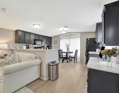 506 Main Street - Photo Thumbnail 9