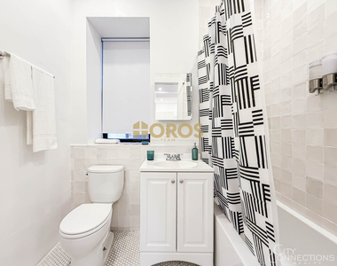 322 East 11th Street - Photo Thumbnail 10