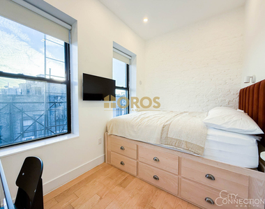 322 East 11th Street - Photo Thumbnail 6