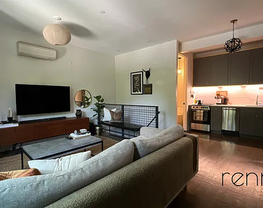 295 Montgomery Street - Photo Thumbnail 1