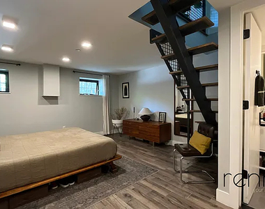 295 Montgomery Street - Photo Thumbnail 8