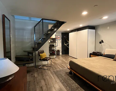 295 Montgomery Street - Photo Thumbnail 9