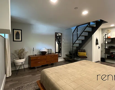 295 Montgomery Street - Photo Thumbnail 10