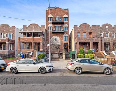 295 Montgomery Street - Photo Thumbnail 18