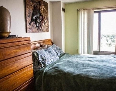 8330 E Jefferson Ave - Photo Thumbnail 10