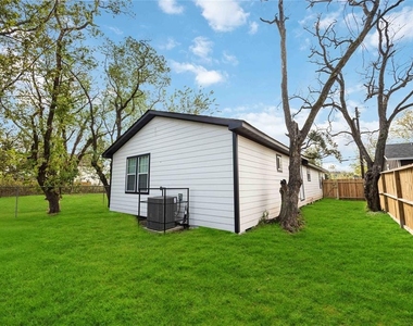 7921 Little Street - Photo Thumbnail 19