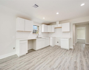 7921 Little Street - Photo Thumbnail 6