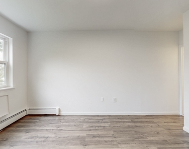 1091 Hancock Street - Photo Thumbnail 11