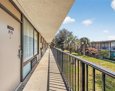 7900 S Orange Blossom Trail - Photo Thumbnail 11