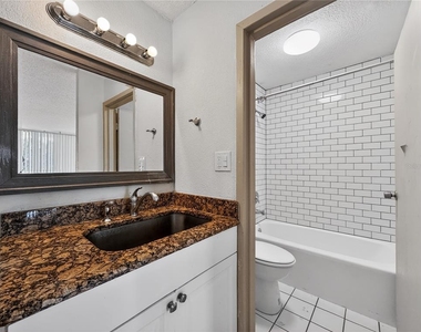 7900 S Orange Blossom Trail - Photo Thumbnail 8